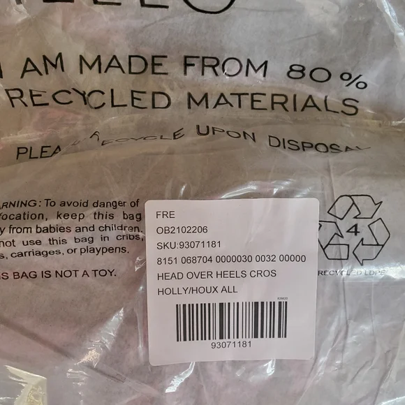 Free People head over hill crossbody leather bag in holly - Picture 8 of 9